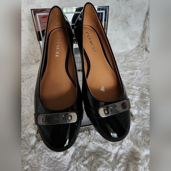 NIB Coach Black Patent Leather Oswald Flats Sz 6.5 - Picture 2 of 14